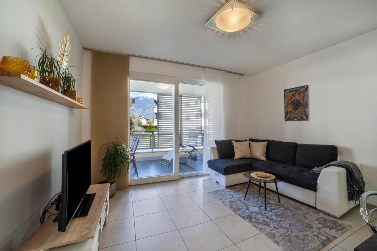 Truma Swing Small And Cozy Apartment